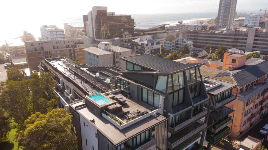 2 Bedroom Property for Sale in Sea Point Western Cape